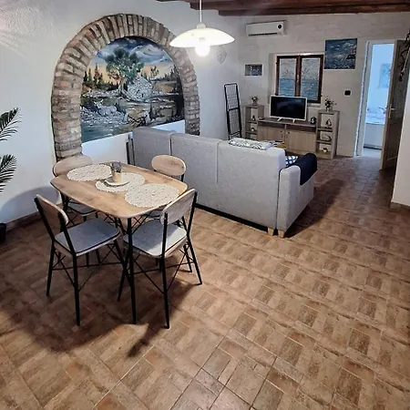With A Parking Space Stinjan, - 20693 Apartment Pula