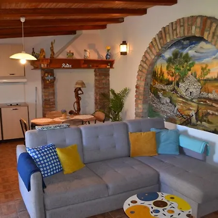 Apartment With A Parking Space Stinjan, - 20693 Pula